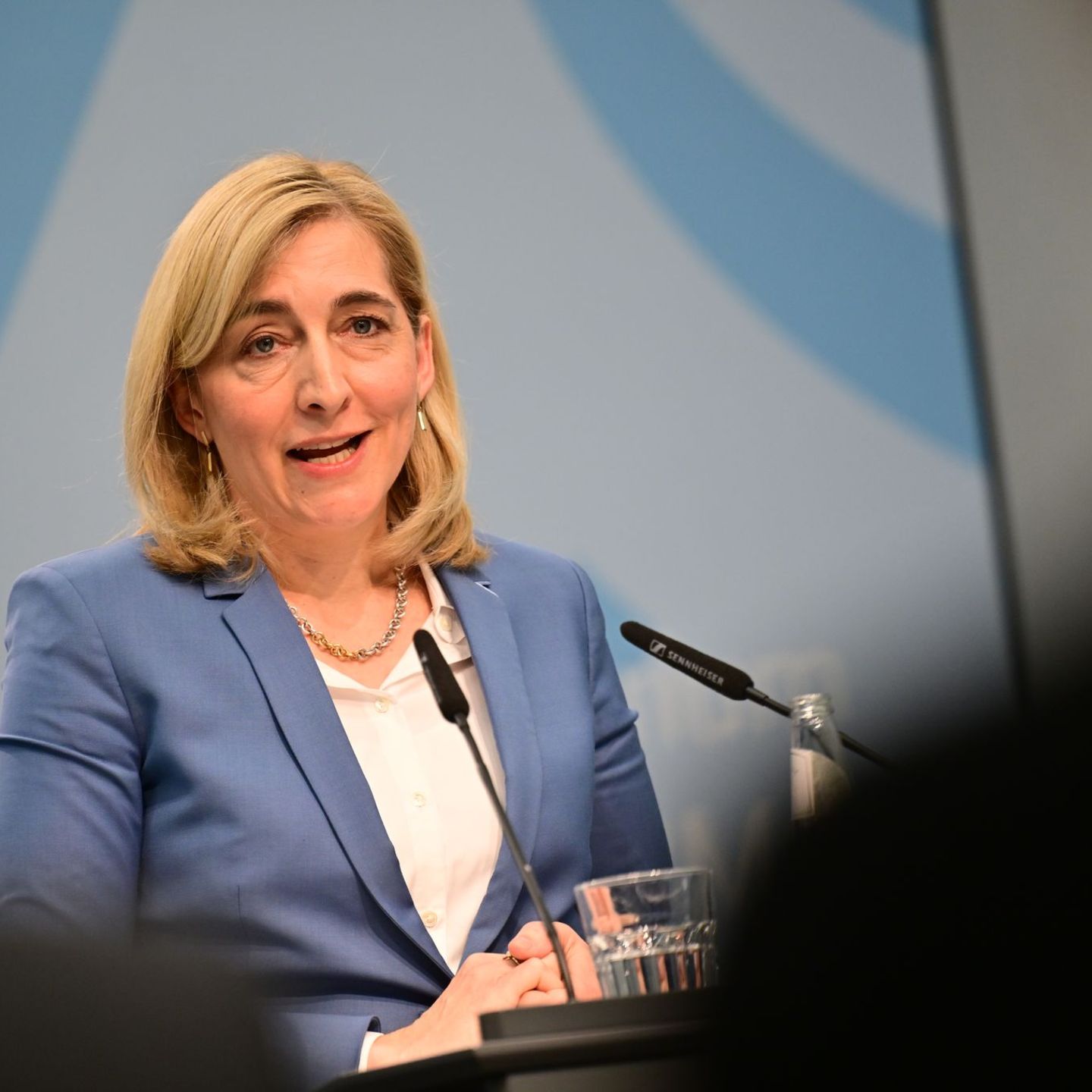 Bundesgesundheitsministerin Nina Warken (CDU) will nicht nur sparen, sondern auch neue Weichen stellen. Foto: Sebastian Gollnow/