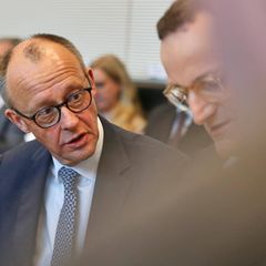 Kanzler Friedrich Merz und Unions-Fraktionschef Jens Spahn