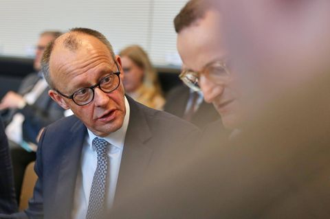 Kanzler Friedrich Merz und Unions-Fraktionschef Jens Spahn
