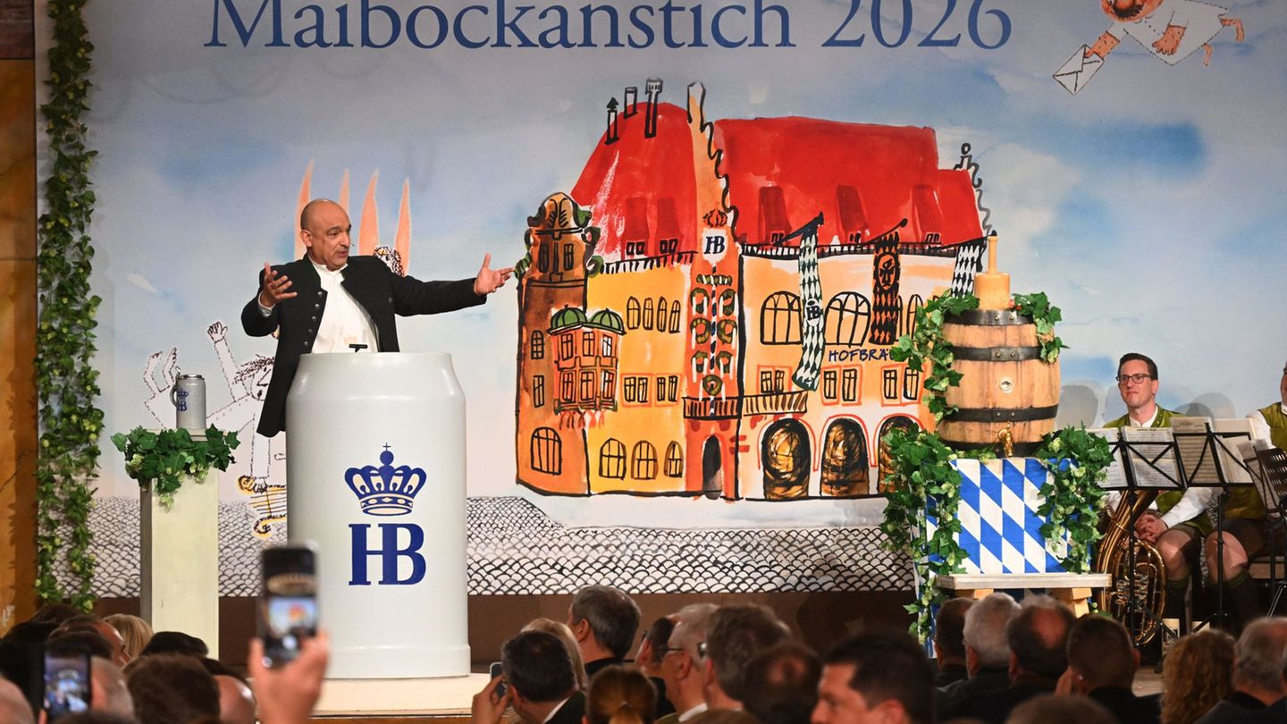 Django Asül spottete über die Landes- und Bundespolitik. Foto: Felix Hörhager/dpa