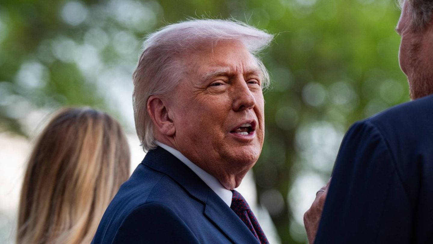 Laut eigener Überzeugung gesund dank Fanta, Cola und Co: Donald Trump.