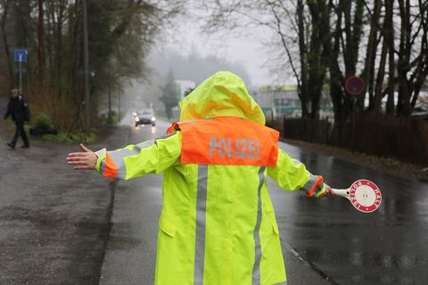 Laut ADAC steht der Schwerpunkttag des sogenannten Blitzermarathons an. Foto: Bodo Schackow/dpa
