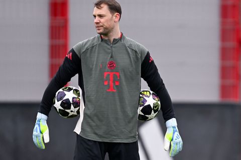 Manuel Neuer ist einer von vier Bayern-Profis, die von einer möglichen Gelb-Sperre im Halbfinal-Hinspiel bedroht sind. Foto: Sve