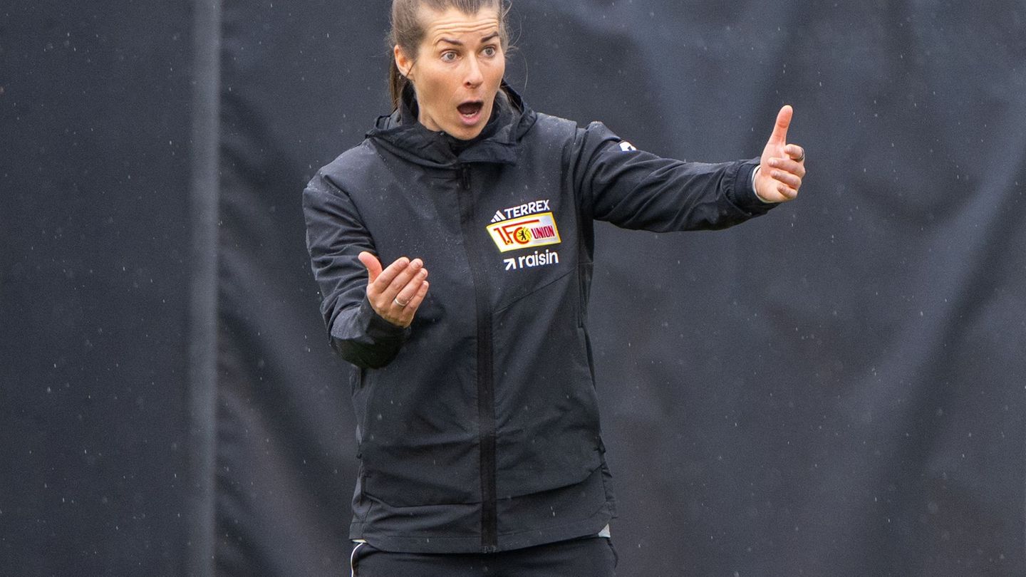 Marie-Louise Eta soll Union Berlin zum sicheren Klassenerhalt führen. Foto: Matthias Koch/dpa