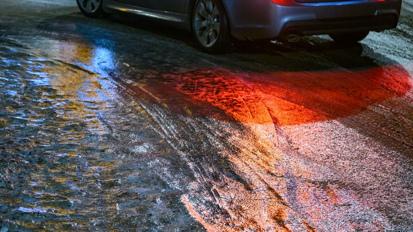 Mehrfach sorgte das Winterwetter in den vergangenen Monaten für vereiste Straßen in Brandenburg. (Archivbild) Foto: Patrick Pleu