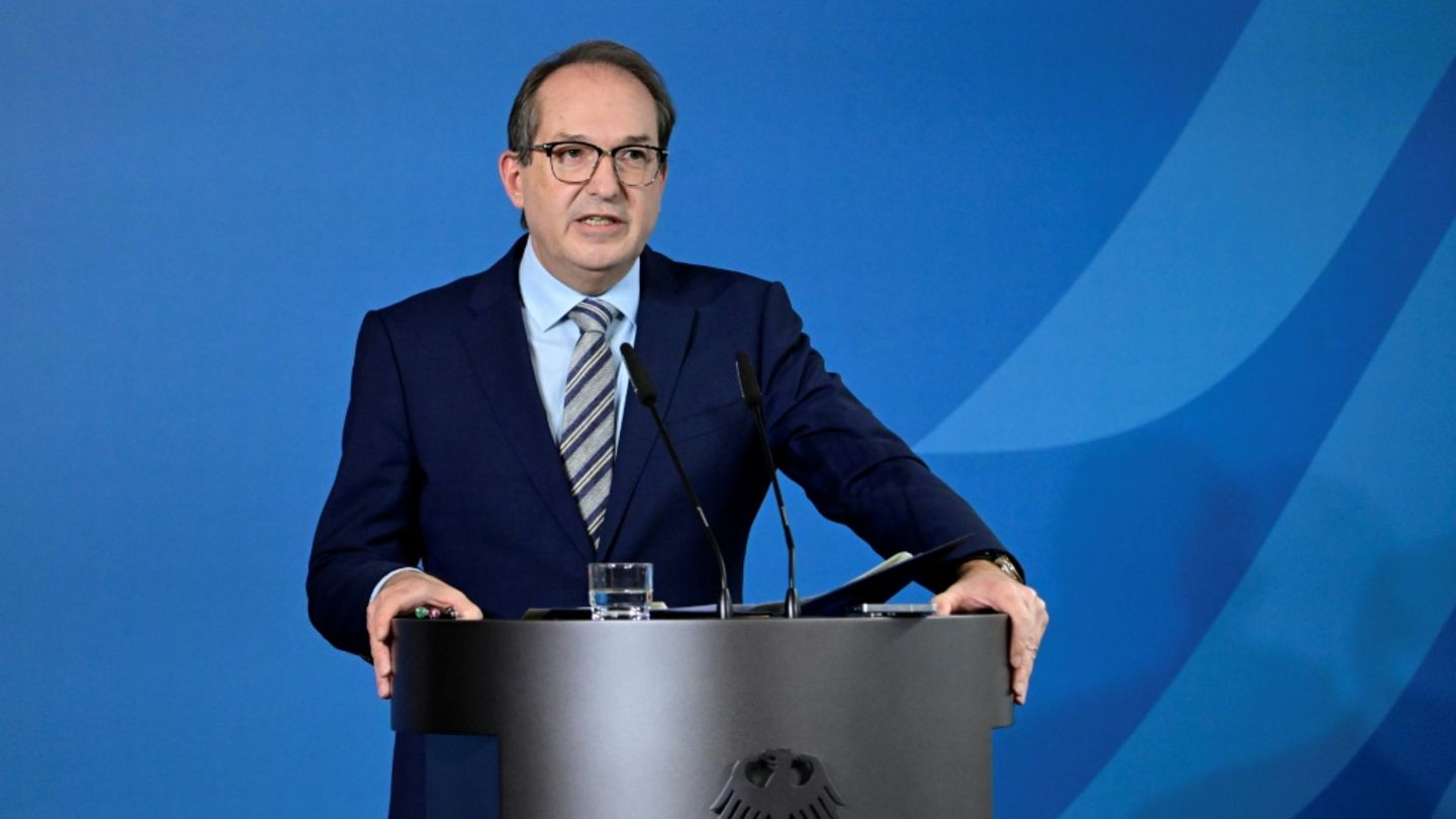 Innenminister Dobrindt