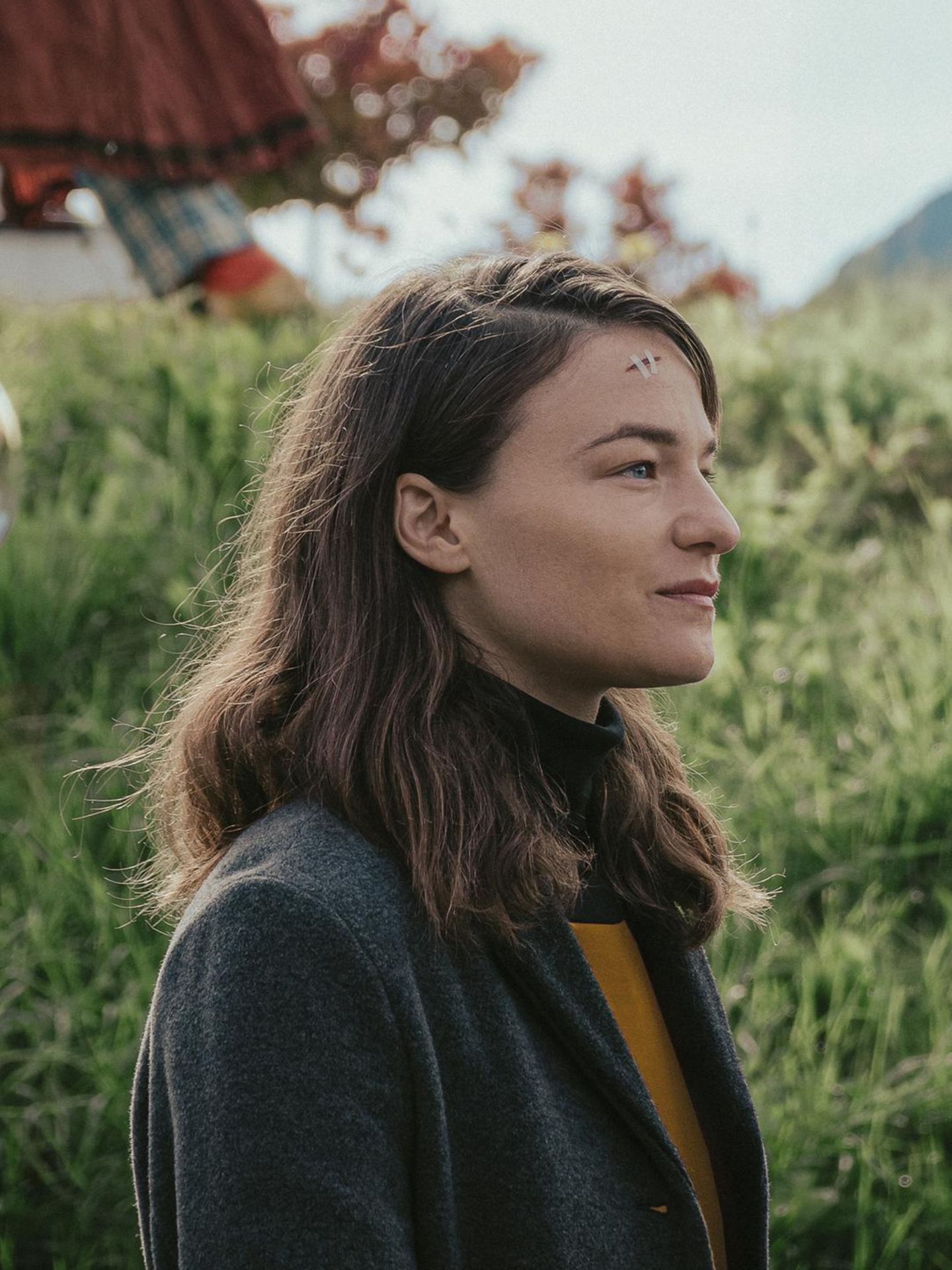 Filmszene aus „Vier minus drei“ mit Valerie Pachner