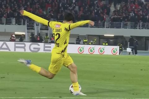 Rabona-Traumtor aus 20 Metern