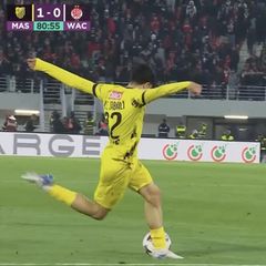 Rabona-Traumtor aus 20 Metern