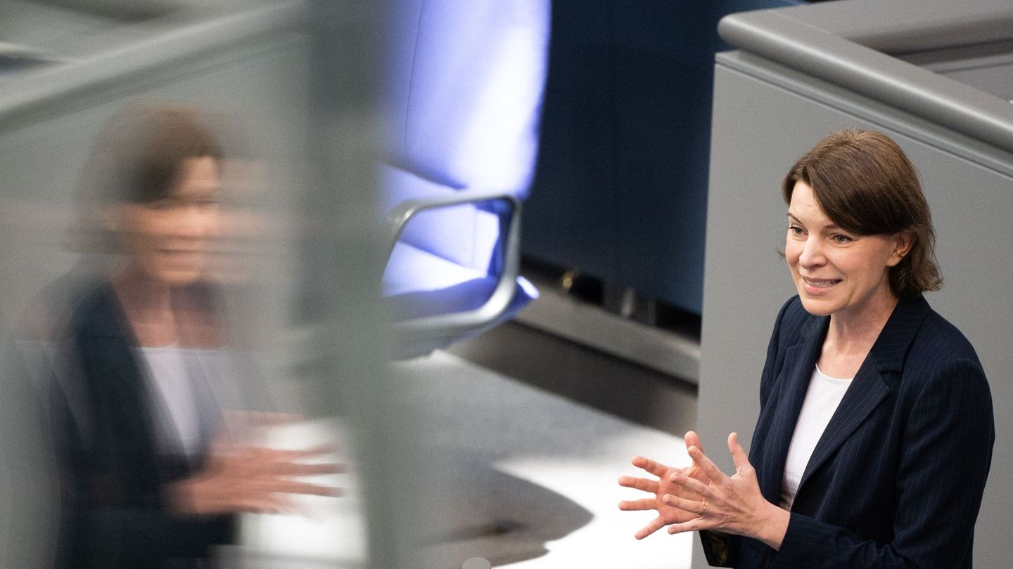 Klare Worte von der CSU-Bundestagsabgeordneten Emmi Zeulner: Teile der GKV-Sparpläne von Gesundheitsministerin Nina Warken (CDU)