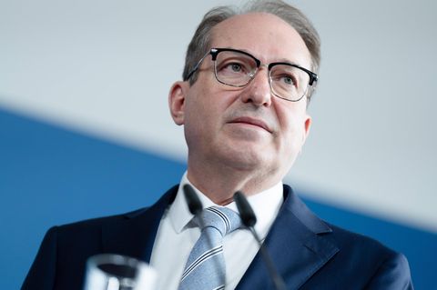 Bundesinnenminister Alexander Dobrindt schlägt eine neue Besoldungsstruktur vor