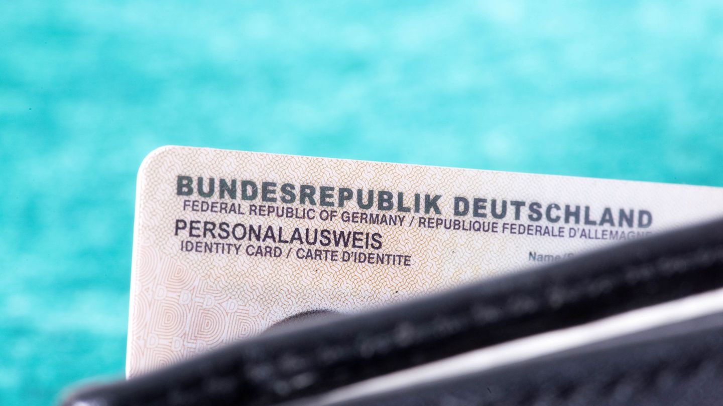 Bereits am 2. Januar 2027 soll man sich in Deutschland digital ausweisen können.