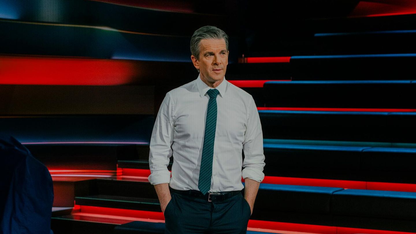 Markus Lanz steht auf der Bühne