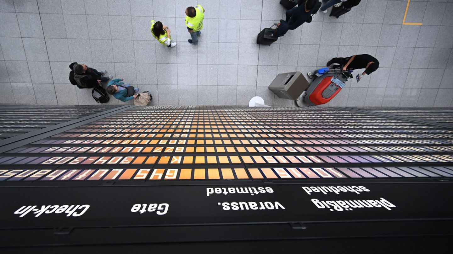 Wer wegen Flugreisen Ärger hat und etwa Schadenersatz einklagen will, kann dies in Nürnberg und Erding per Online-Verfahren mach