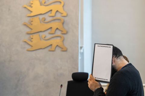 Der sogenannte Hoca ist wegen Kindesmissbrauchs vor Gericht. Foto: Stefan Puchner/dpa