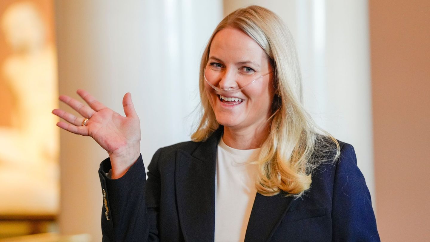 Vor kurzem trug Mette-Marit zum ersten Mal ein Sauerstoffgerät bei einem offiziellen Termin. (Archivbild) Foto: Lise Åserud/NTB