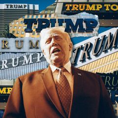 Trump und sein Name, der überall zu sehen ist
