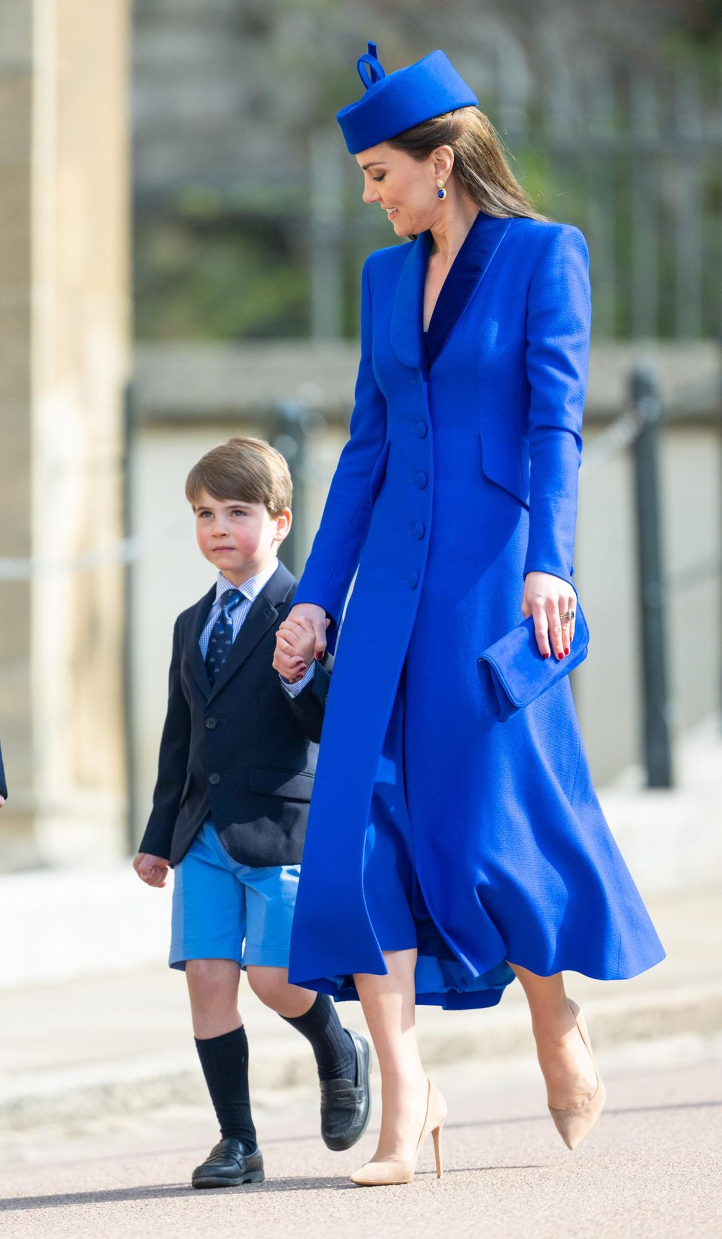 Prinzessin Kate bei einem Auftritt im Mantel