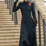 Traditioneller Auftritt: In einem Mantel im Militärstil von Catherine Walker erscheint Kate 2025 zum „Remembrance Sunday“, an dem gefallenen Soldaten gedacht wird.