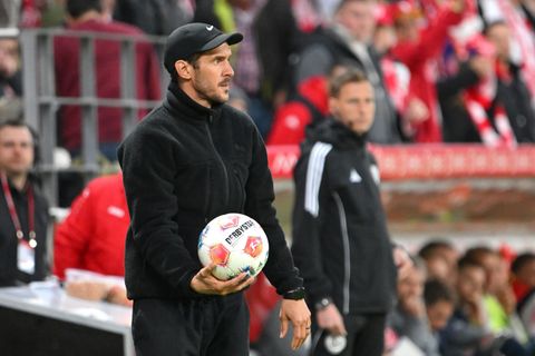 Julian Schuster peilt mit dem SC Freiburg das Weiterkommen an. (Archivbild) Foto: Torsten Silz/dpa