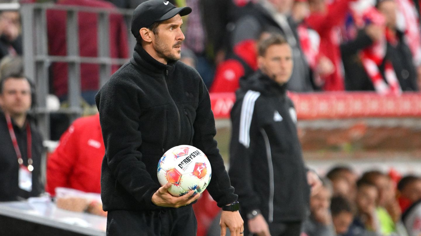 Julian Schuster peilt mit dem SC Freiburg das Weiterkommen an. (Archivbild) Foto: Torsten Silz/dpa