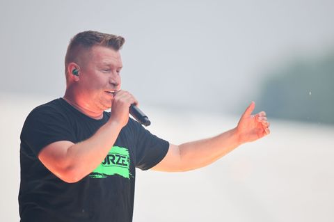 Mit "Layla" landete er einen Nummer-Eins-Hit: Schaukelpferd-Fan Schürze. Foto: Christoph Reichwein/dpa