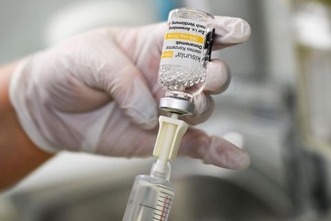 Alzheimer Mittel in Flasche