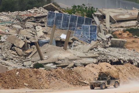 Israels Premier ordnet eine Ausweitung der Sicherheitszone im Südlibanon an. Foto: Ariel Schalit/AP/dpa