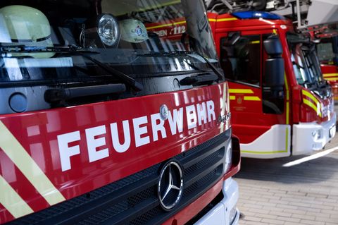 In Raunheim brennt es in einer Containerwohnanlage. (Symbolbild) Foto: Sven Hoppe/dpa