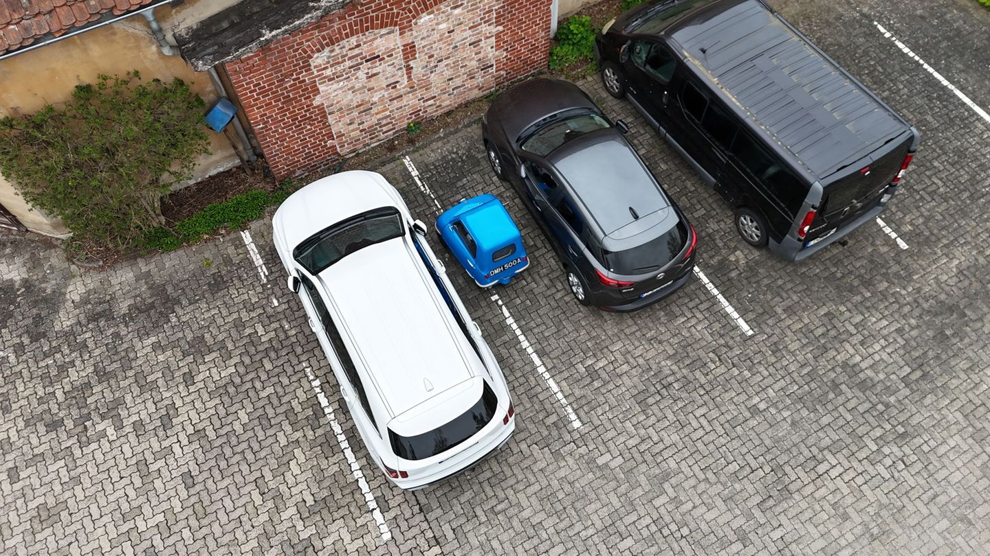 Nur noch wenige Exemplare: Kleinstes Serienauto der Welt steht in Niedersachsen