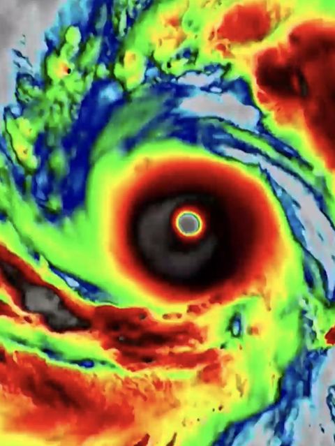 Monstersturm „Sinlaku“ trifft Westpazifik Inseln