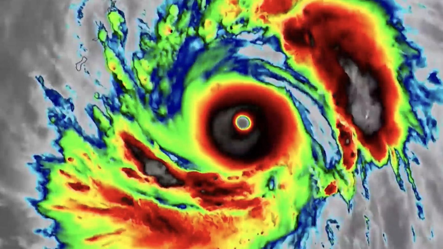 Supertaifun „Sinlaku“: Aktuell stärkster Sturm der Welt fegt über Westpazifik