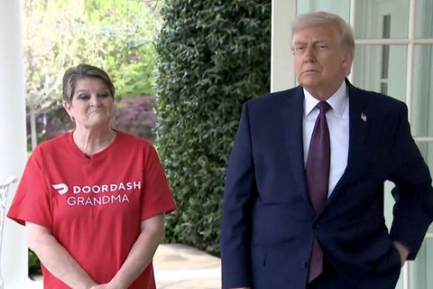 Lieferdienst-Angestellte und Trump