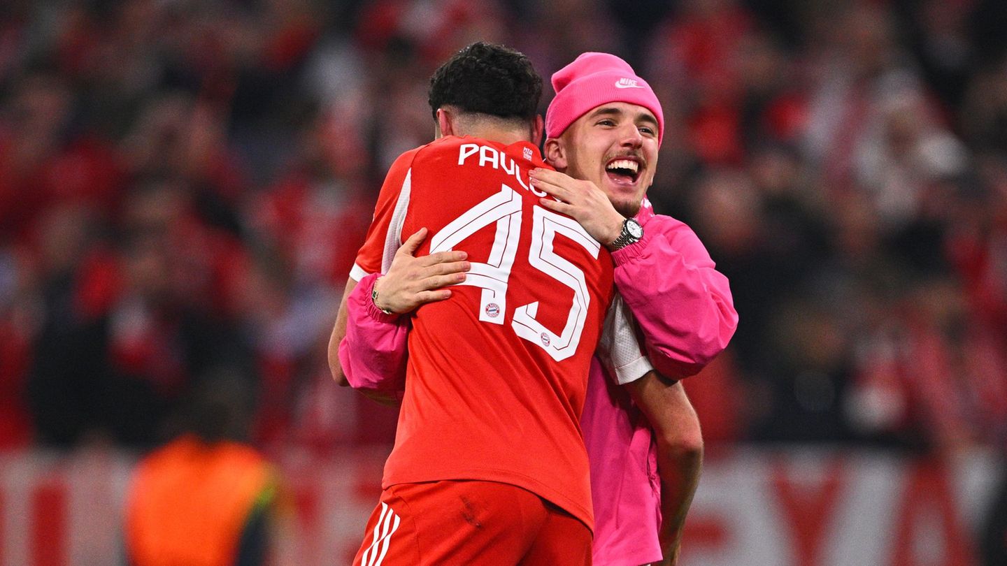 Von Kopf bis Fuß in Pink: Bayern Münchens Nachwuchskicker Lennart Karl. Foto: Tom Weller/dpa