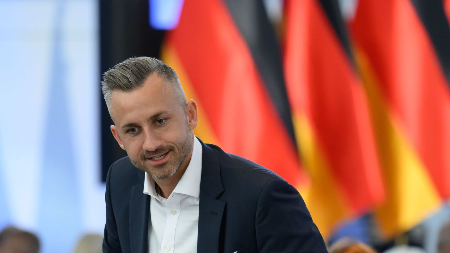 AfD-Politiker Ulrich Siegmund hält das Prüfverfahren im Landtag für unnötig. (Archivbild) Foto: Hendrik Schmidt/dpa