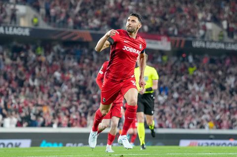 Vincenzo Grifo vom SC Freiburg jubelt nach seinem Tor im Hinspiel