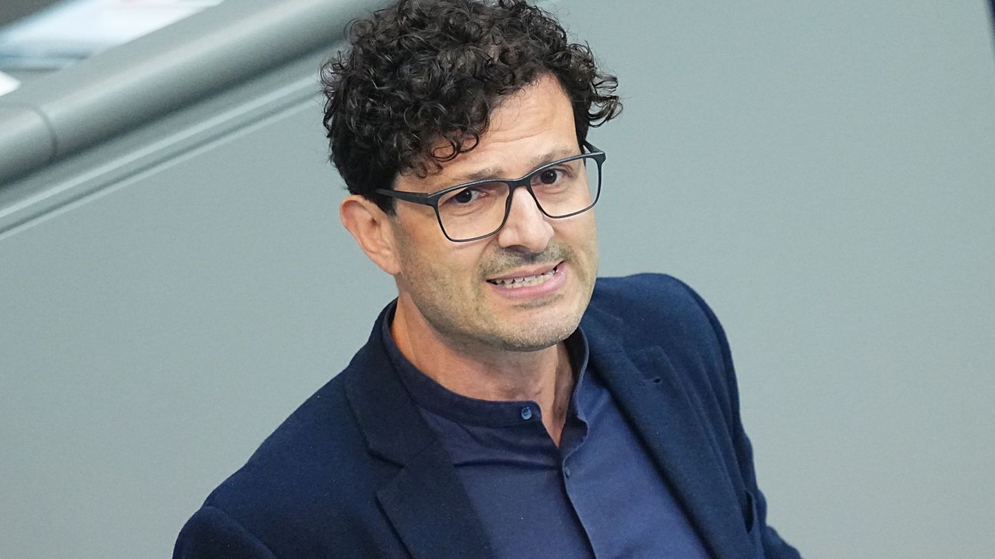 Der Bundestagsabgeordnete Luigi Pantisano möchte Linken-Vorsitzender werden. (Archivbild) Foto: Michael Kappeler/dpa