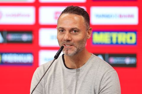 Alexander Ende freut sich auf sein erstes Spiel als Fortuna-Coach. (Archivbild) Foto: Christoph Reichwein/dpa