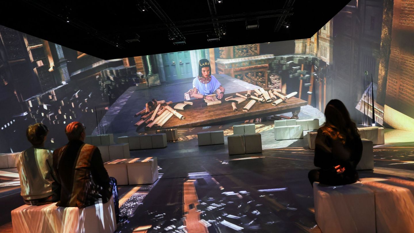 Wie lebte, liebte und herrschte Kleopatra eigentlich? Eine immersive Show in Hamburg-Altona am Diebsteich erzählt vom Leben der