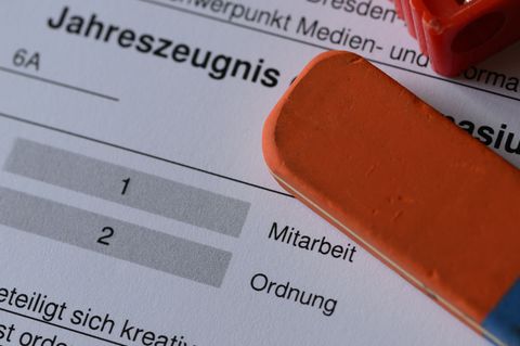 Eine Bewertung des Arbeits- und Sozialverhaltens, hier auf einem Zeugnis aus Sachsen, gibt es auch in Niedersachsen. (Symbolbild
