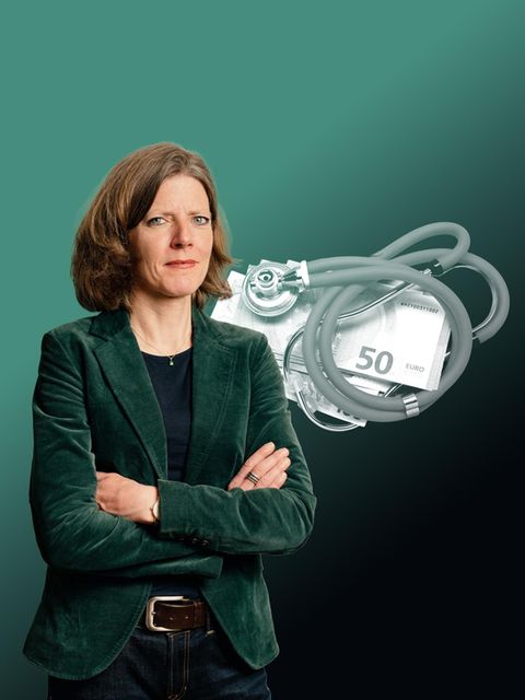 Montage zeigt Nadine Oberhuber vor Geldscheinen und einem Stethoskop
