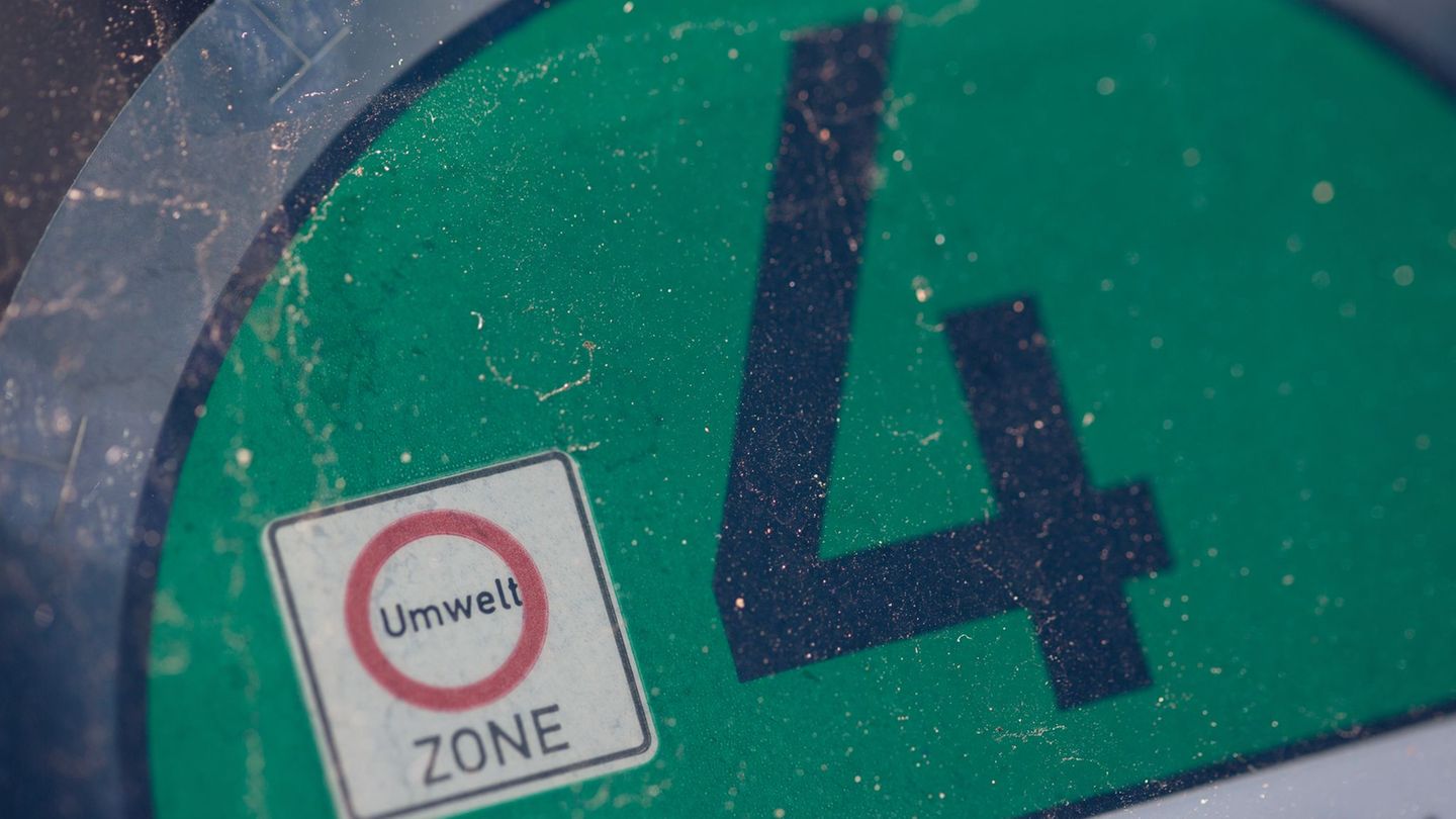 Leipzig hebt seine Umweltzone auf. (Symbolbild) Foto: Fernando Gutierrez-Juarez/dpa-Zentralbild/dpa