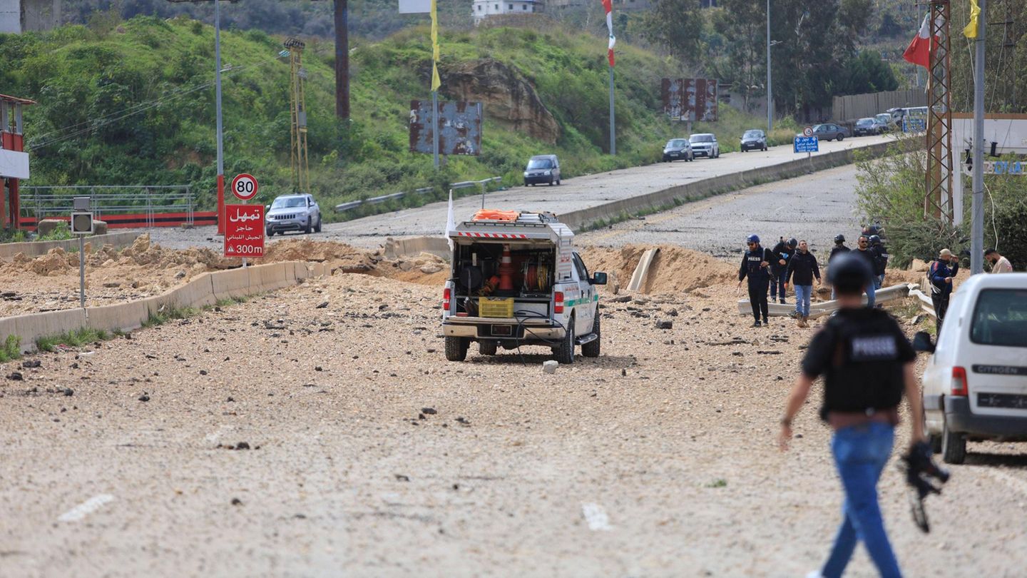 Die beschädigte Kasmijeh-Brücke im Libanon
