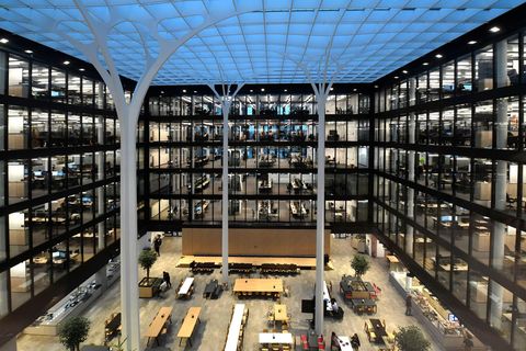 Die neue Amazon-Deutschlandzentrale. Foto: -/Amazon/dpa