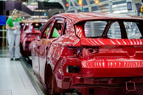 Die Autoindustrie ist Rückgrat der niedersächsischen Industrie: Nach Angaben des Arbeitgeberverbands Niedersachsenmetall hängen