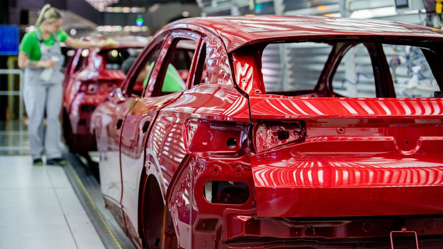 Die Autoindustrie ist Rückgrat der niedersächsischen Industrie: Nach Angaben des Arbeitgeberverbands Niedersachsenmetall hängen