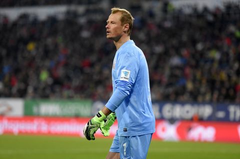 Alexander Manninger im Trikot des FC Augsburg 2016