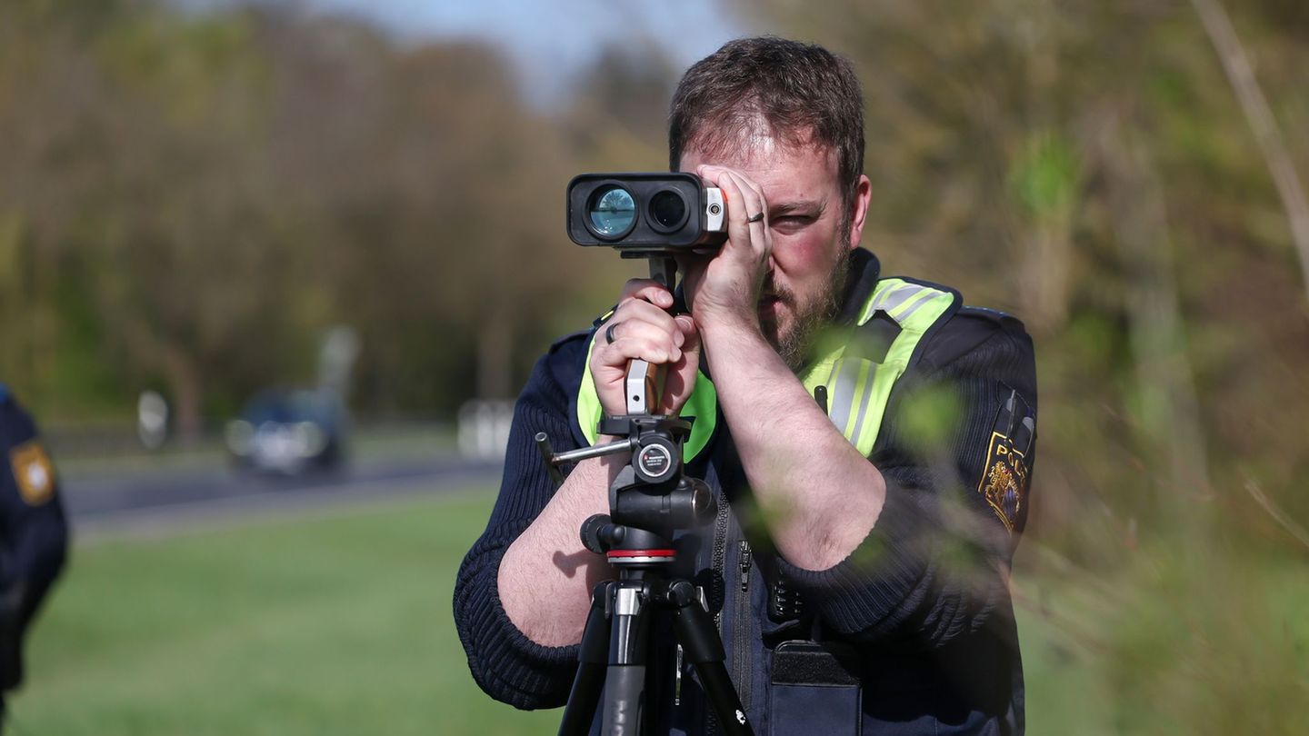Beim Blitzmarathon werden rund 1.570 Messstellen auf Autobahnen, auf Bundes-, Land- und Kreisstraßen sowie innerorts installiert