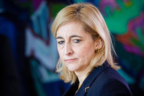 Nina Warken: Damit die Beiträge nicht weiter steigen, muss die Ministerin eine große Gesundheitsreform durchsetzen