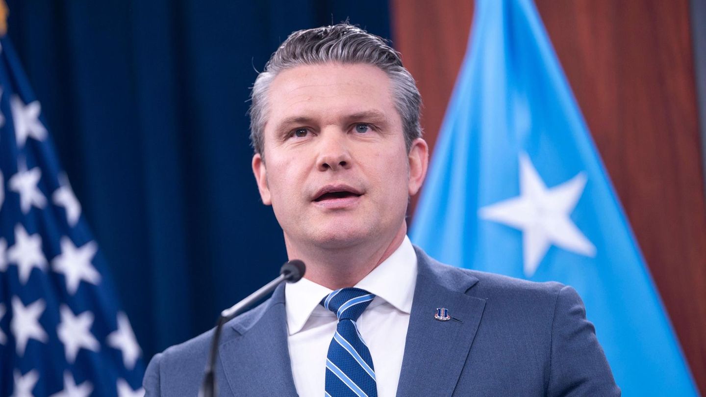 US-Kriegsminister: Pete Hegseth zitiert statt aus der Bilder aus „Pulp Fiction“